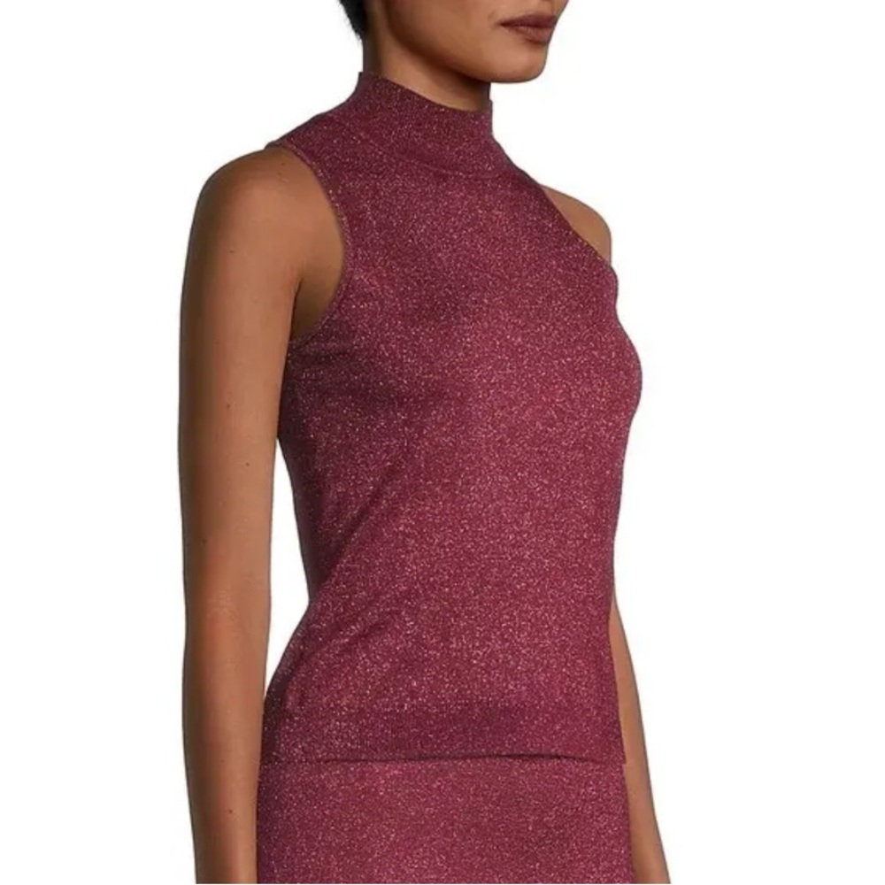 Sleeveless turtleneck (Size M)